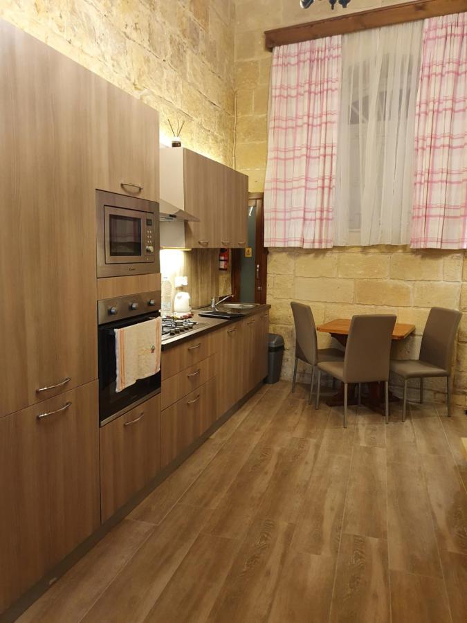 B&S Accommodation Renovated 18 Century House Of Character In Hal Ghaxiak 외부 사진